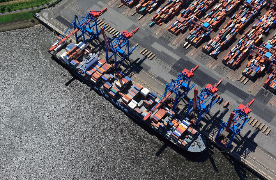 Intelligente IT-Plattform optimiert Importprozesse im Hamburger Hafen Intelligente IT‐Plattform optimiert Importprozesse im Hamburger Hafen